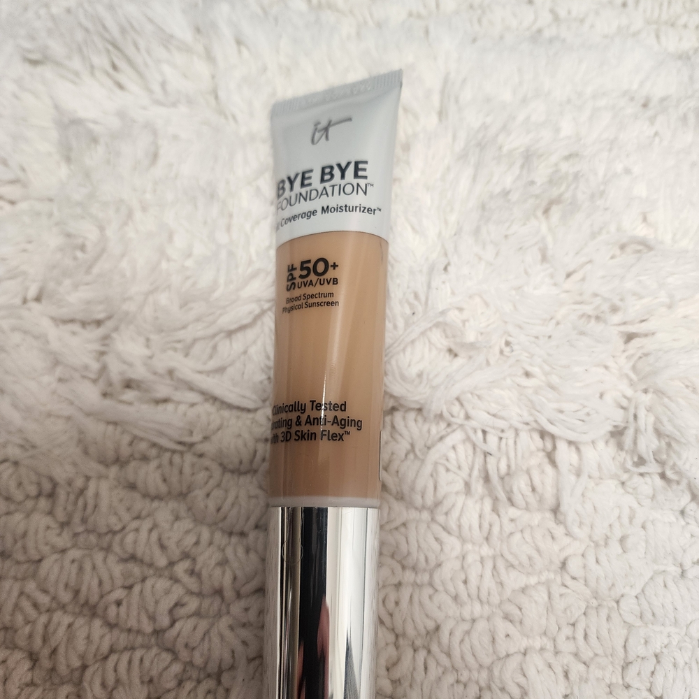 IT Cosmetics Bye Bye Foundation Full Coverage Moisturizer - Tan